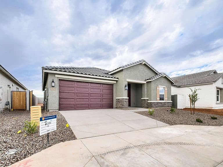 37005 W Nina St photo 2