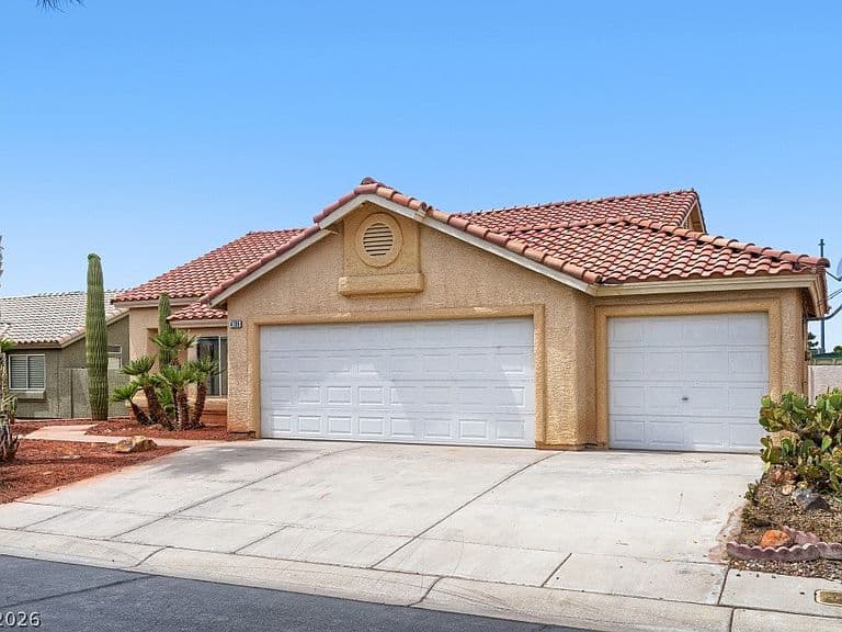 4789 Carefree Dr photo 2