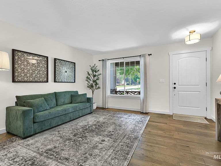 4094 E Arch Dr photo 3