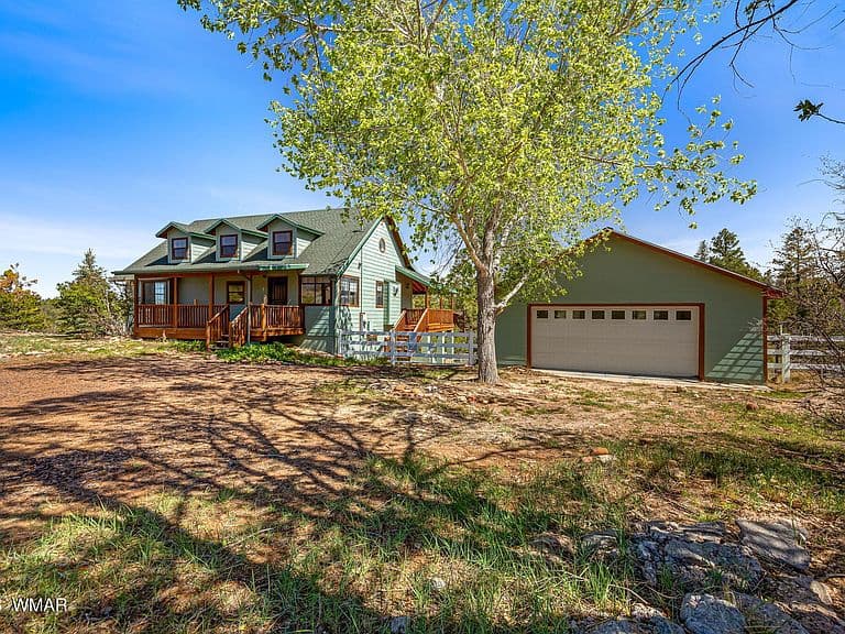1841 Pine Cone Rd photo 2
