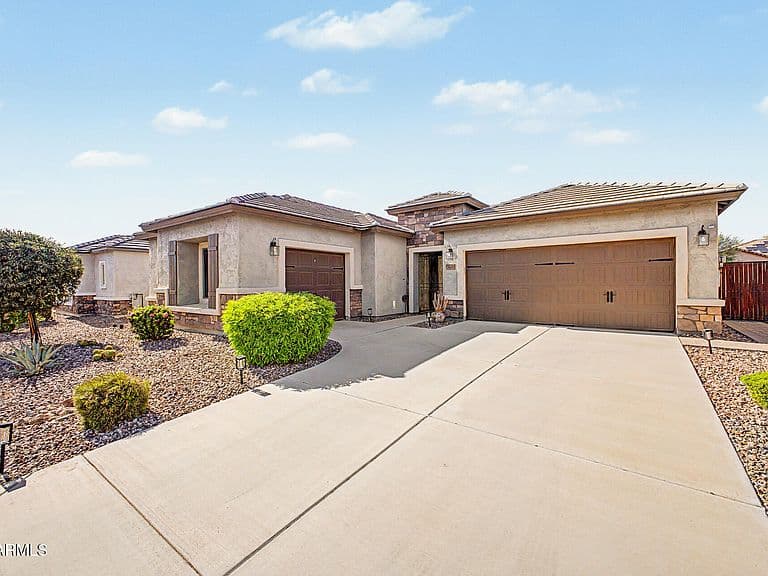 5640 W VICTORY Way photo 2
