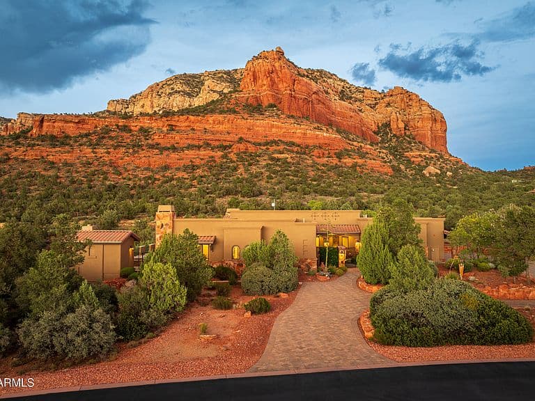 120 Desert Holly Drive photo 5