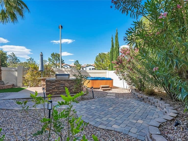 1300 Sun Copper Dr photo 5
