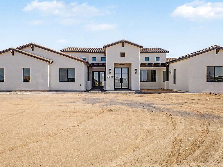 3289 W Lind Road photo 2