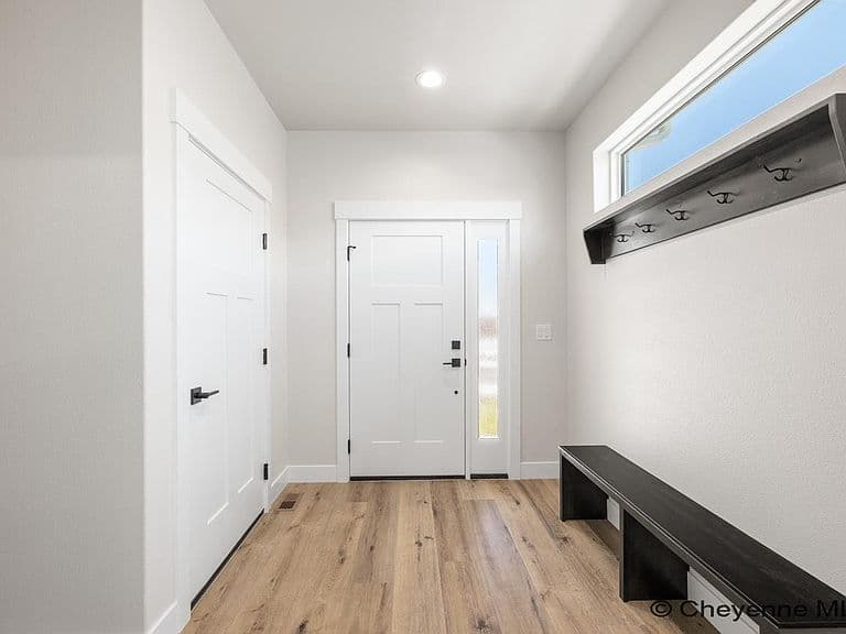 4061 Saddleback Ln photo 3