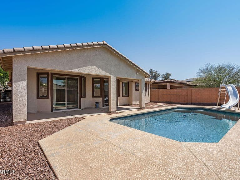 25599 W Saint Catherine Avenue photo 2