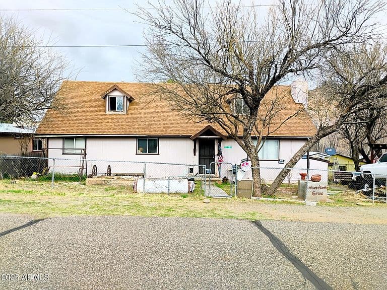 11150 E Clatterbuck Dr photo 1