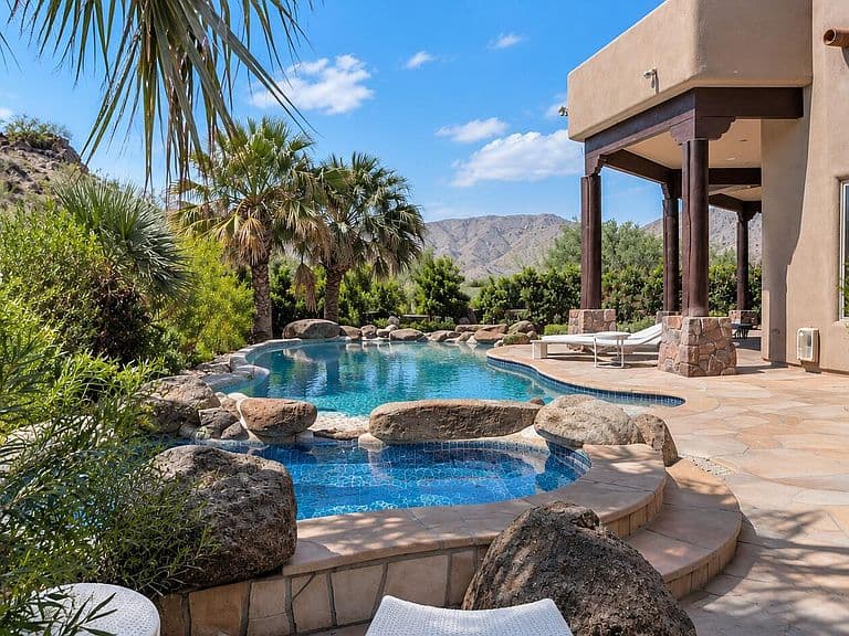 1611 E DESERT WILLOW Drive photo 5