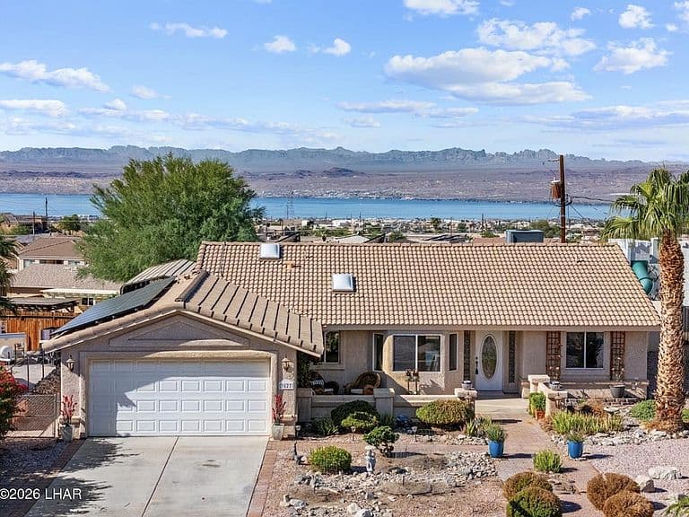 3527 Vega Ct photo 2