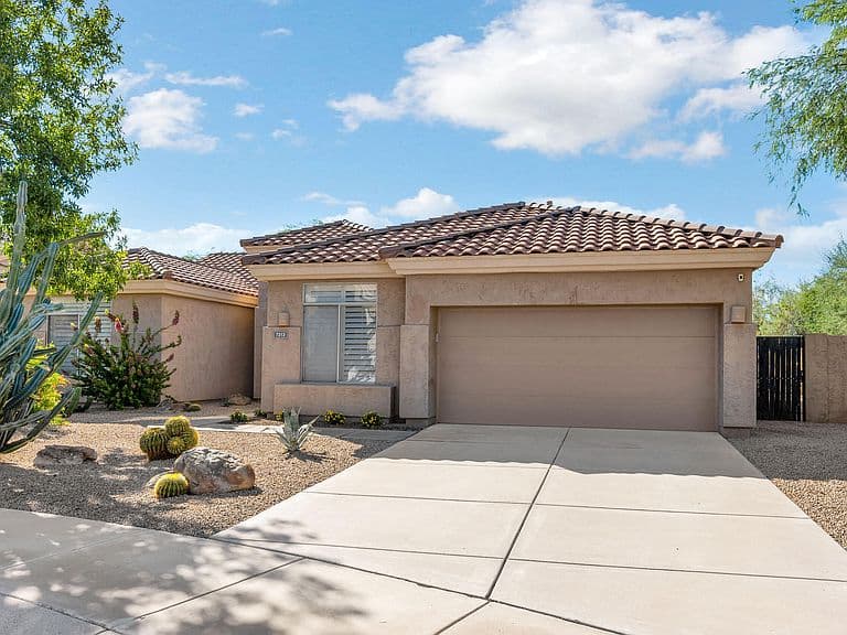 7213 E Wingspan Way photo 2