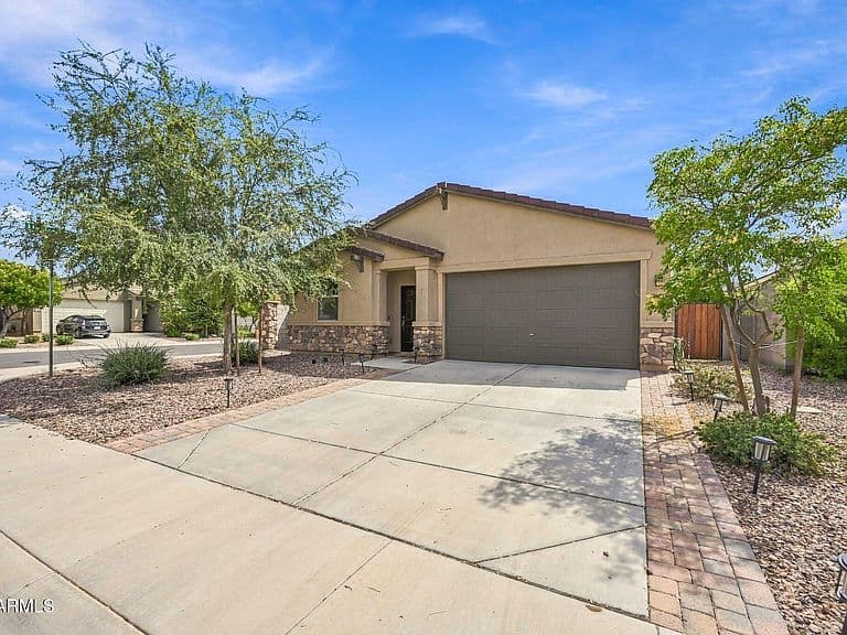 283 W NIKITA Drive photo 3