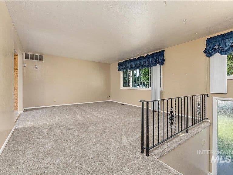 9934 W Lancelot Ave photo 5