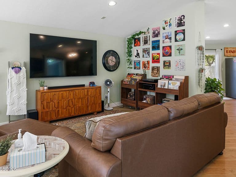 1485 Wyoming Ave photo 4