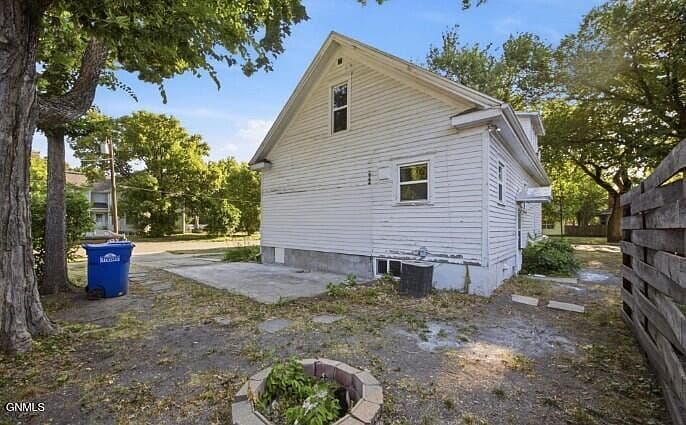 403 14th St S photo 3