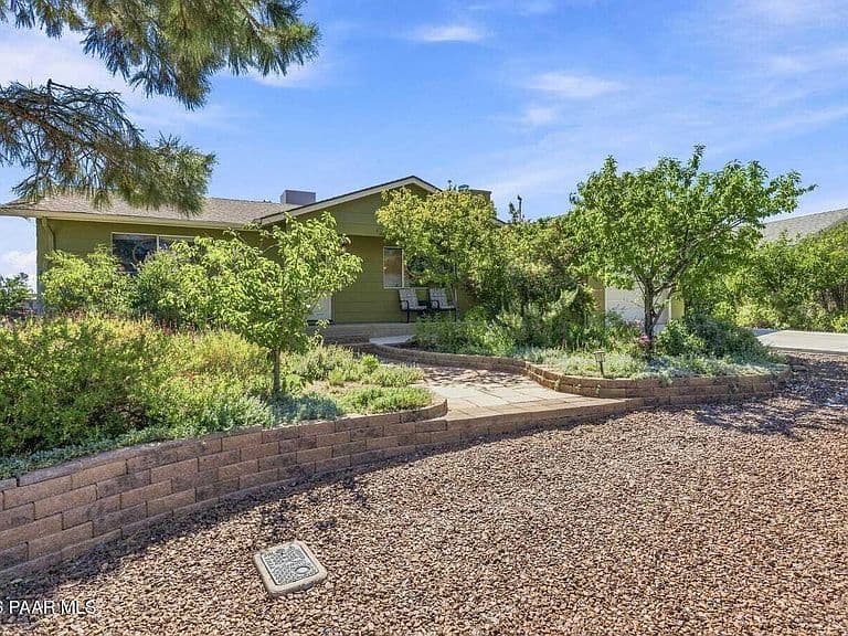 2241 Alta Vista Pl photo 2