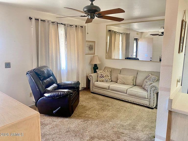 320 E LANCASTER Court photo 4