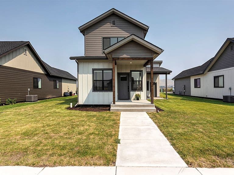 4970 England Blvd photo 2