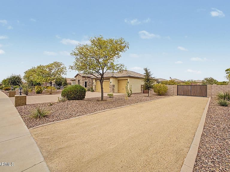 7314 W WHISPERING WIND Drive photo 4