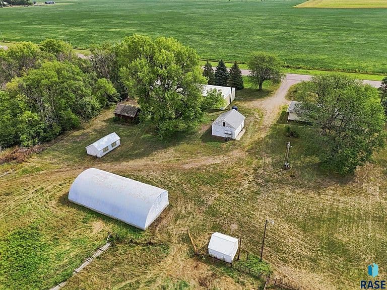 27555 State Highway 11 photo 2