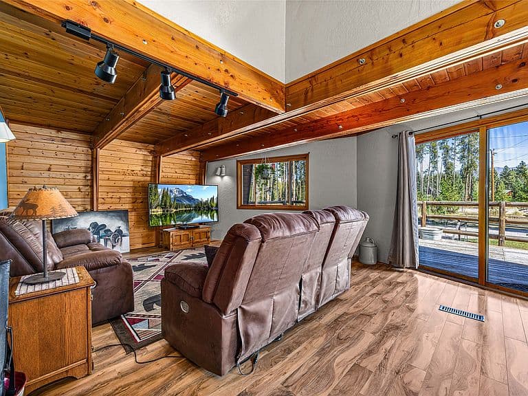 580 Wagon Wheel Way photo 5