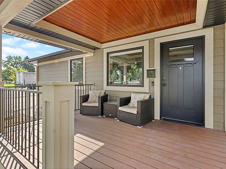 2204 Avenue B photo 2