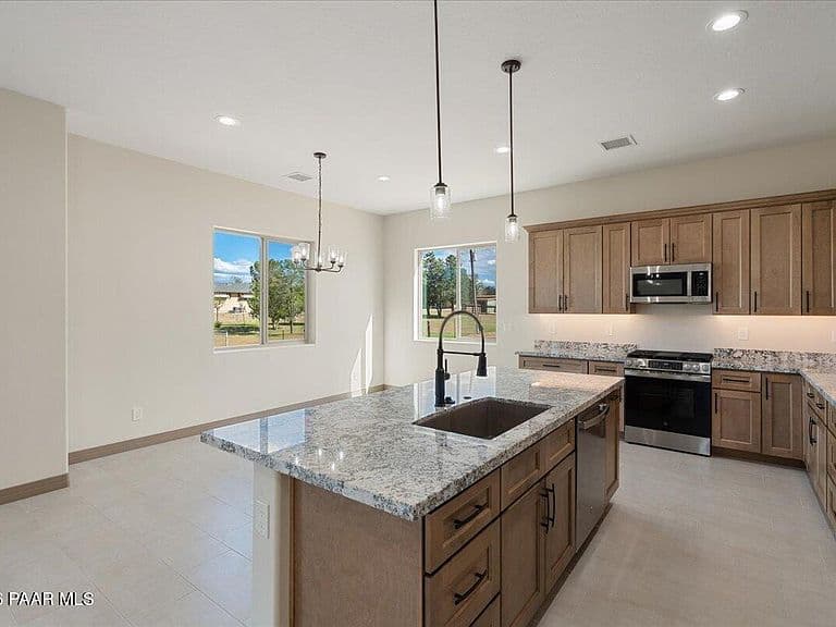 97 S Brenna Dr photo 4