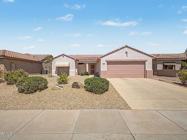 16446 W ROCK SPRINGS Lane photo 1