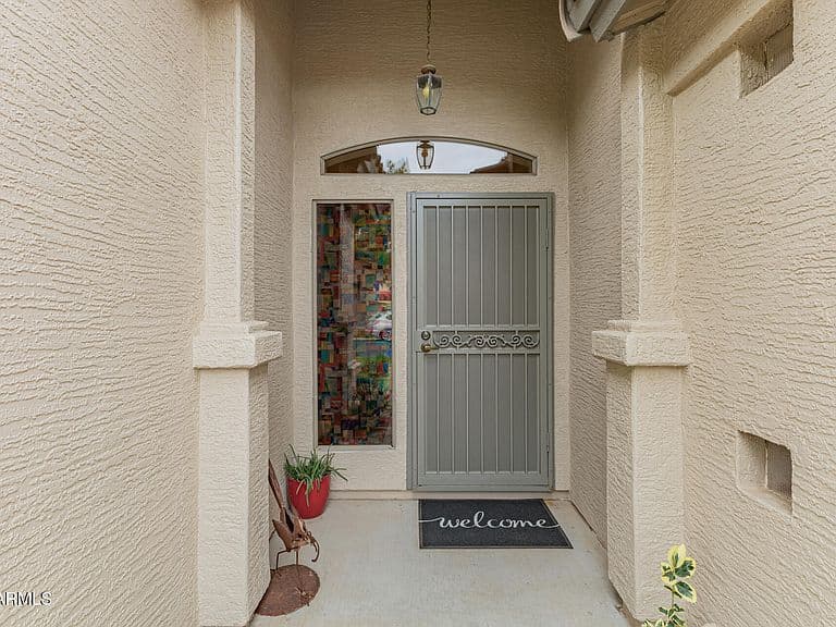 9617 E HOLIDAY Way photo 4