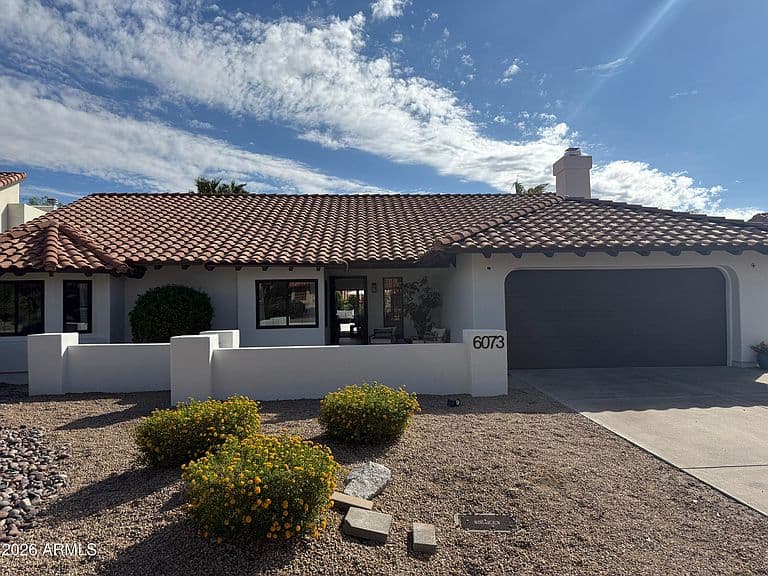 6073 E WALTANN Lane photo 3