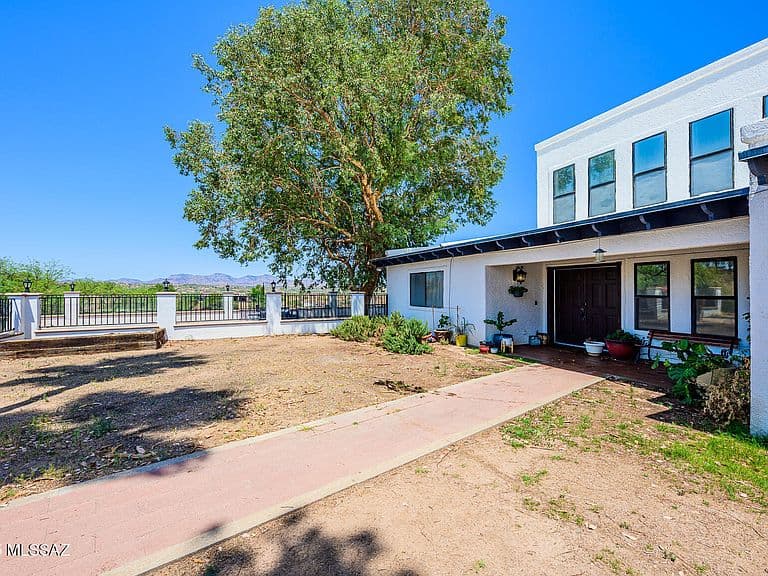 960 Via Puebla photo 5