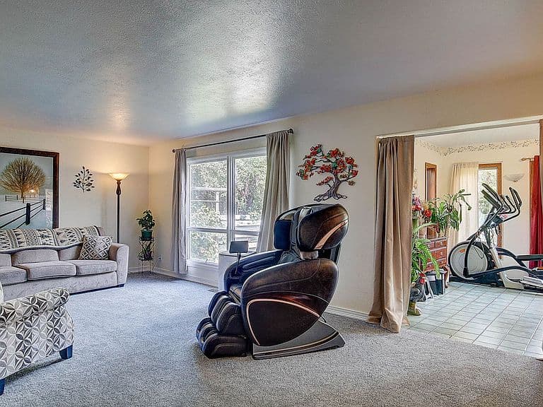 4108 Barbara Ln photo 3