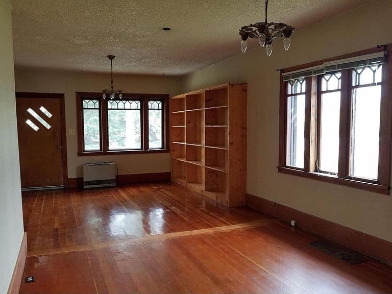 109 Aspen St photo 1