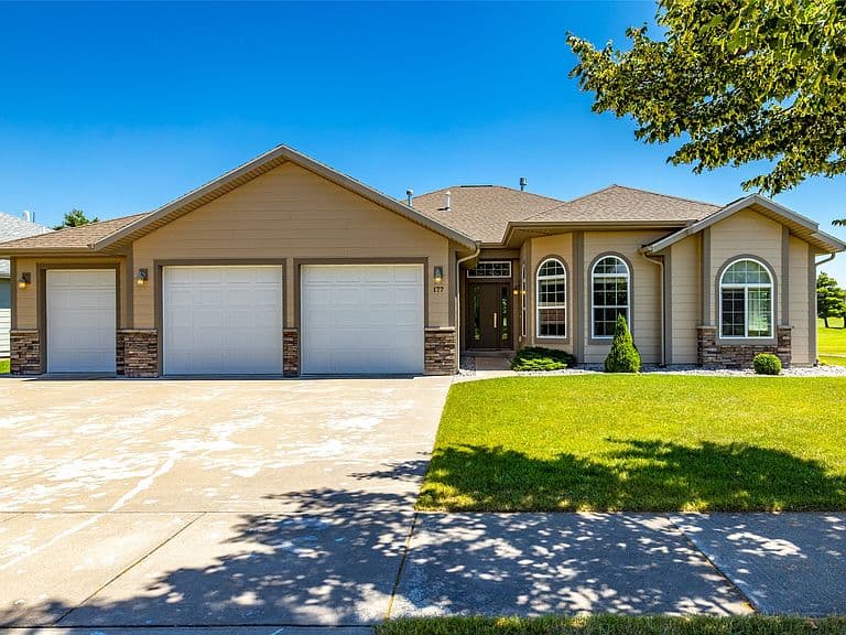 177 Palmer Dr photo 1