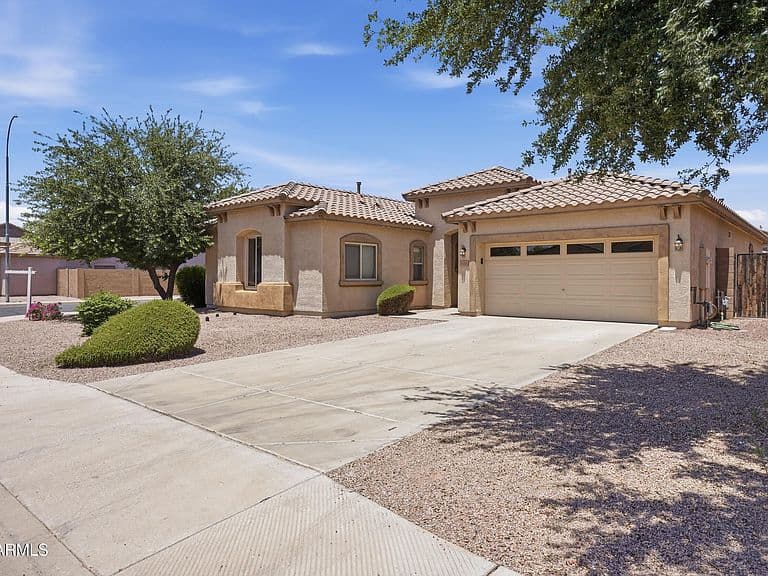 4216 E County Down Drive photo 2