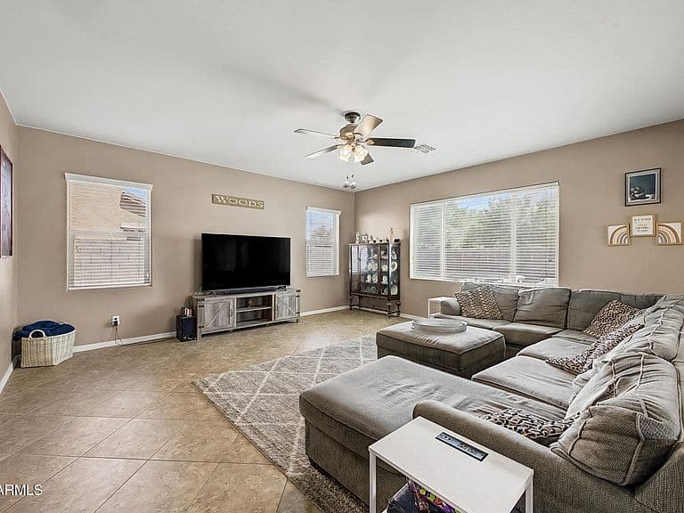 34995 N JAMAICA HOPE Way photo 2