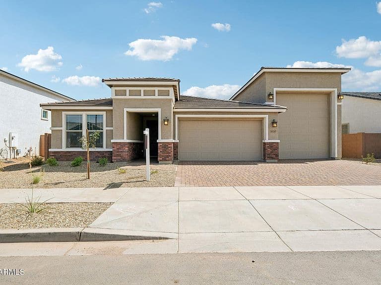 16745 W AUDREY Lane photo 1