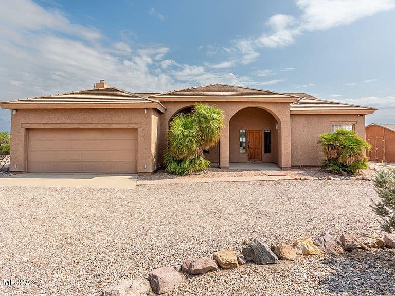 3860 N El Moraga Dr photo 1