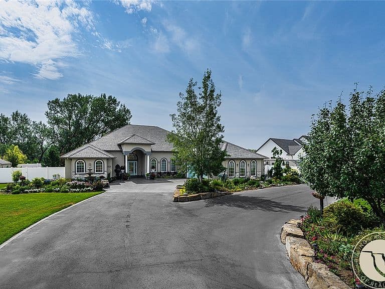 9314 Sanctuary Estates Dr photo 4
