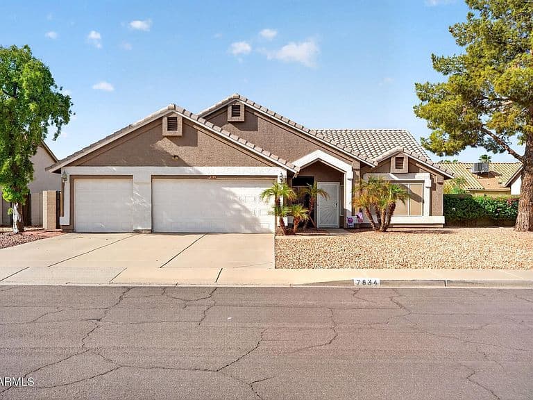 7834 W HEARN Road photo 1