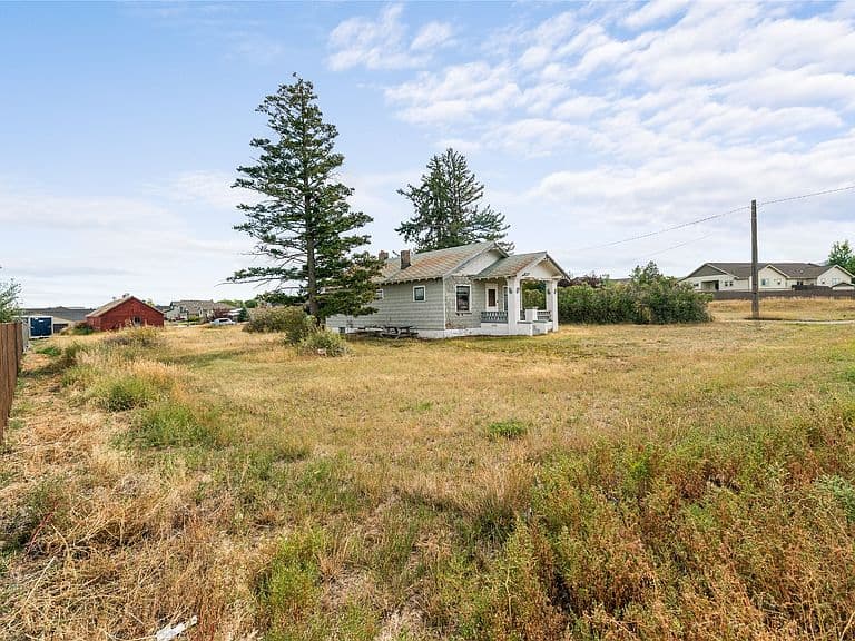 3653 McHugh Ln photo 2