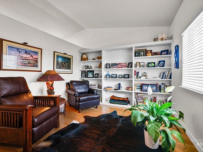 2591 Carriage Way photo 5