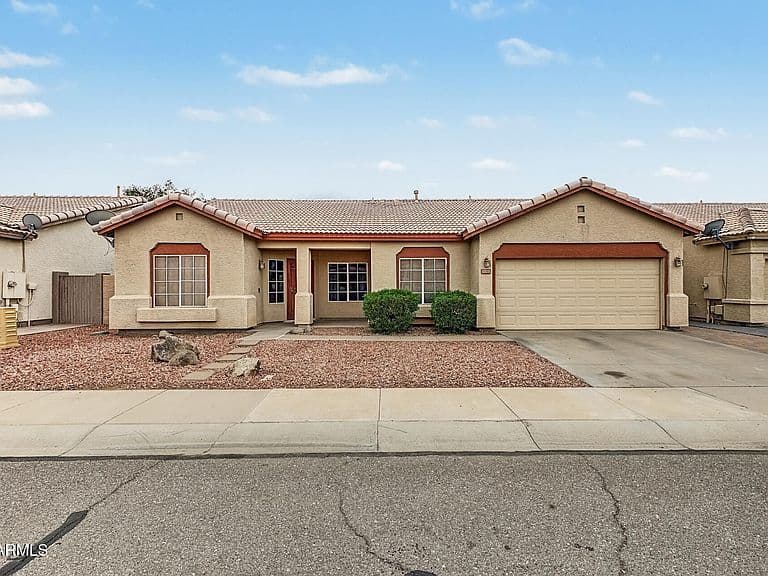 1723 E CONSTITUTION Drive photo 2