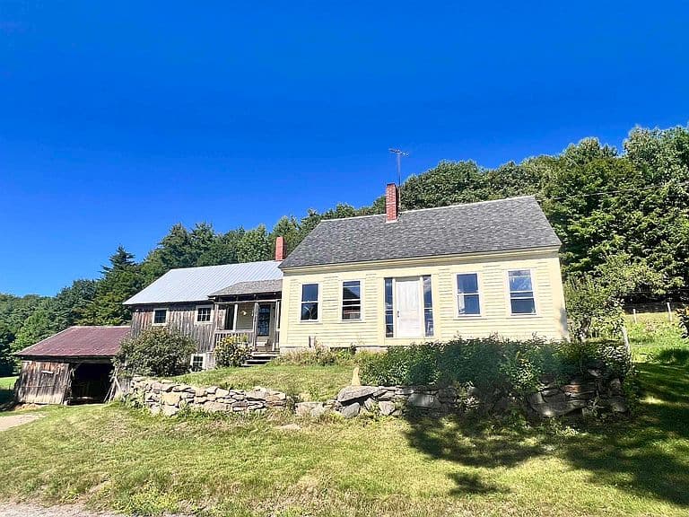 575 Somers Road photo 4