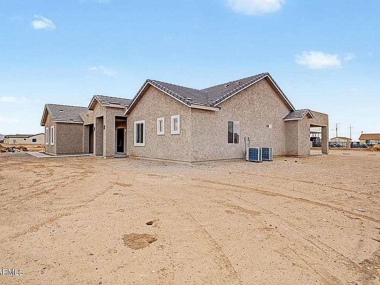 8730 S 218TH Avenue photo 3