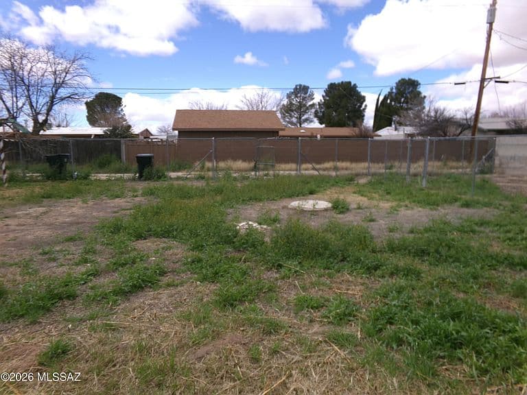 704 N Flagstaff Ave photo 5