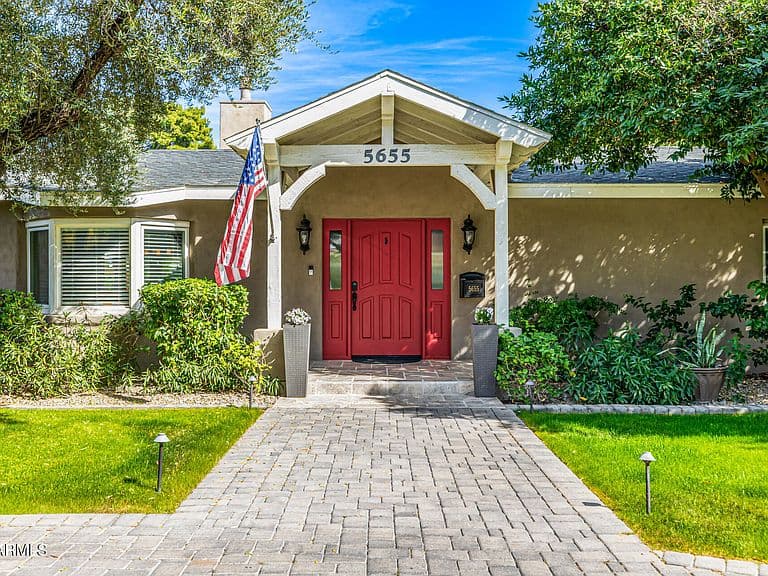 5655 N 4TH Street photo 3