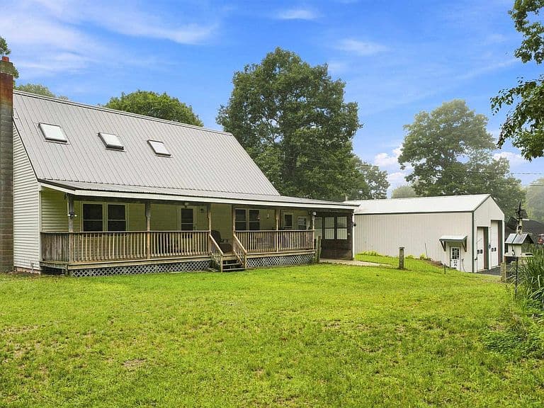 47 Mathews Road photo 1