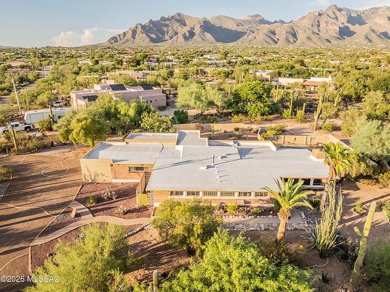 6010 N Canyon Dr photo 4