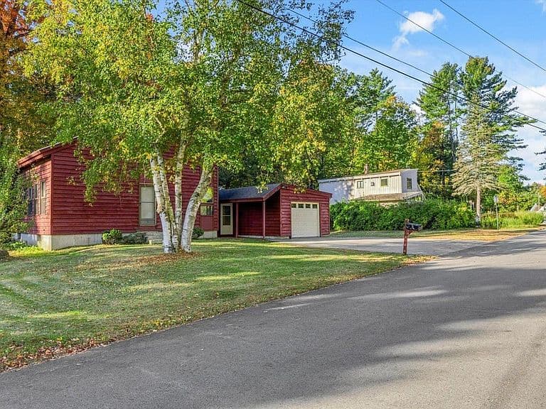 66 Robbins Road photo 4