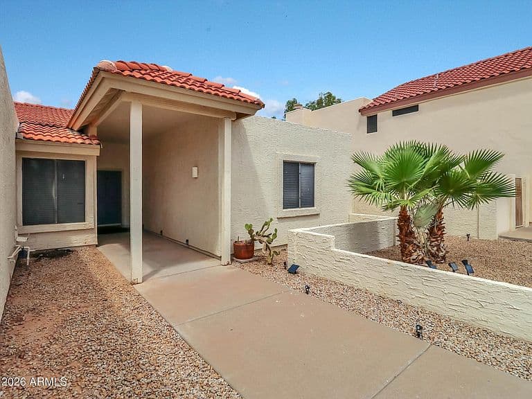2604 S SIESTA Drive photo 2